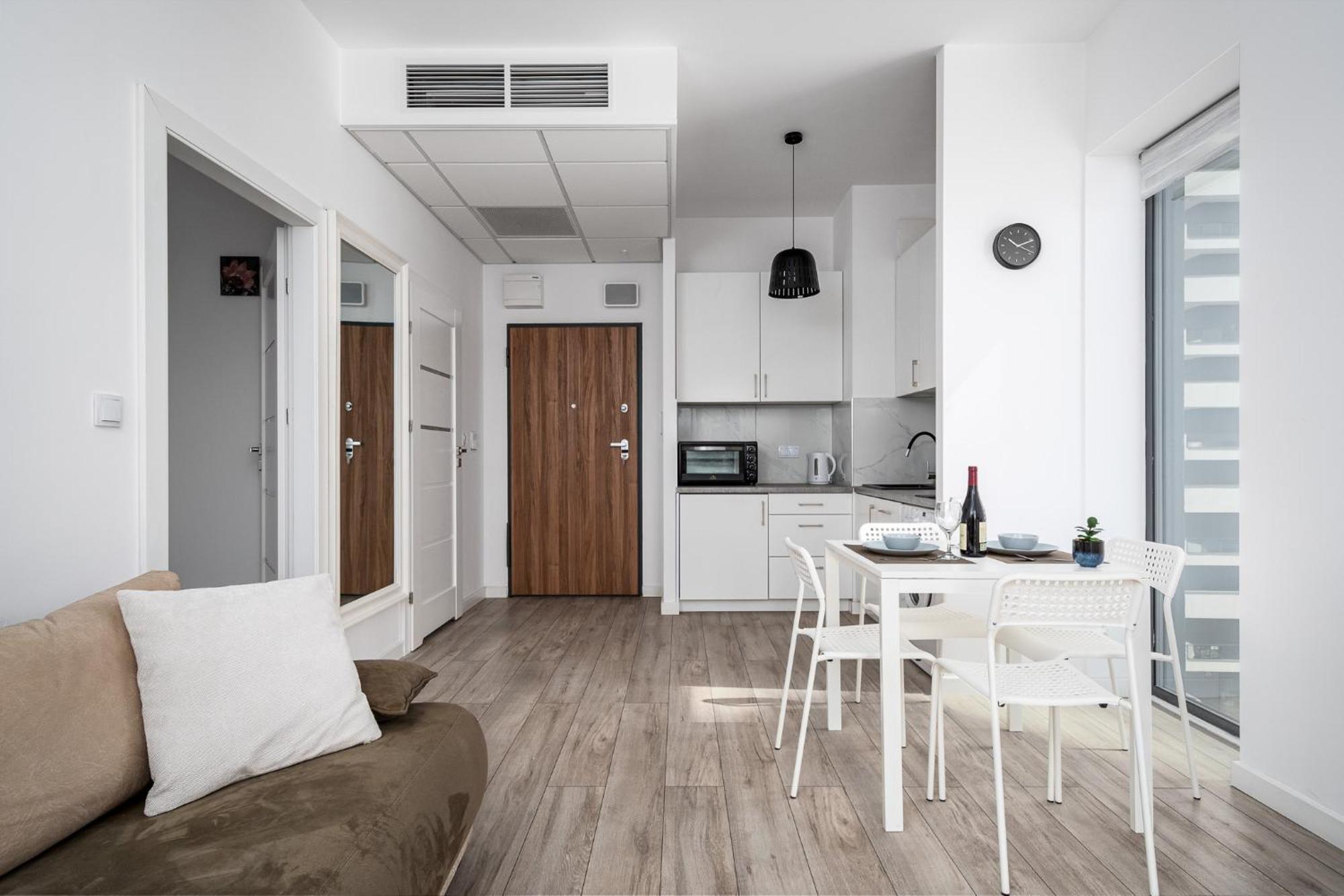 Apart D&K Free Parking Aleja Prymasa Tysiaclecia 83A Apartment วอร์ซอ ภายนอก รูปภาพ