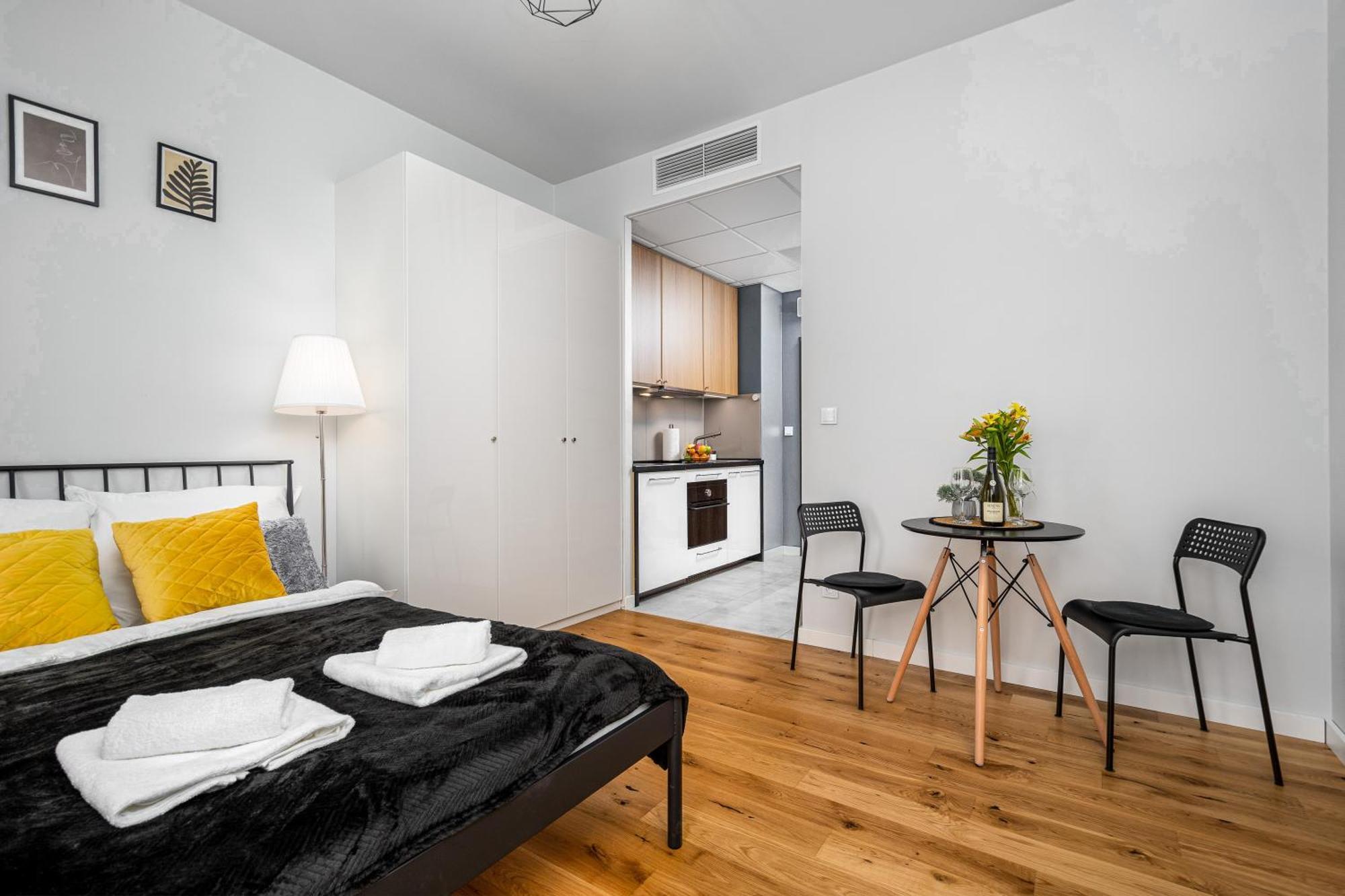 Apart D&K Free Parking Aleja Prymasa Tysiaclecia 83A Apartment วอร์ซอ ภายนอก รูปภาพ
